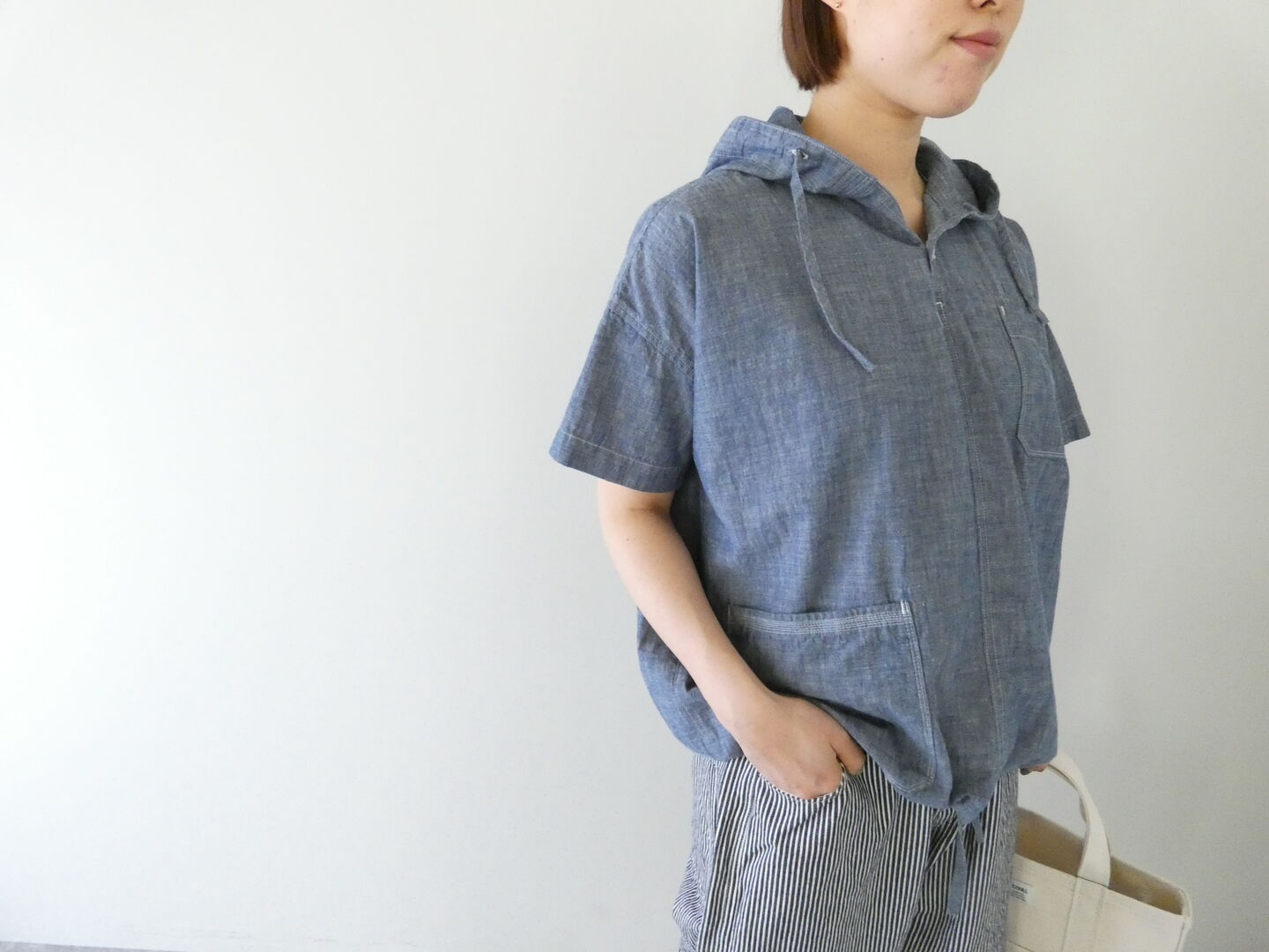 快晴堂(かいせいどう) HAYATE 白とインディゴのダンガリーのシャツ　フードデッキ半袖シャツの商品画像2