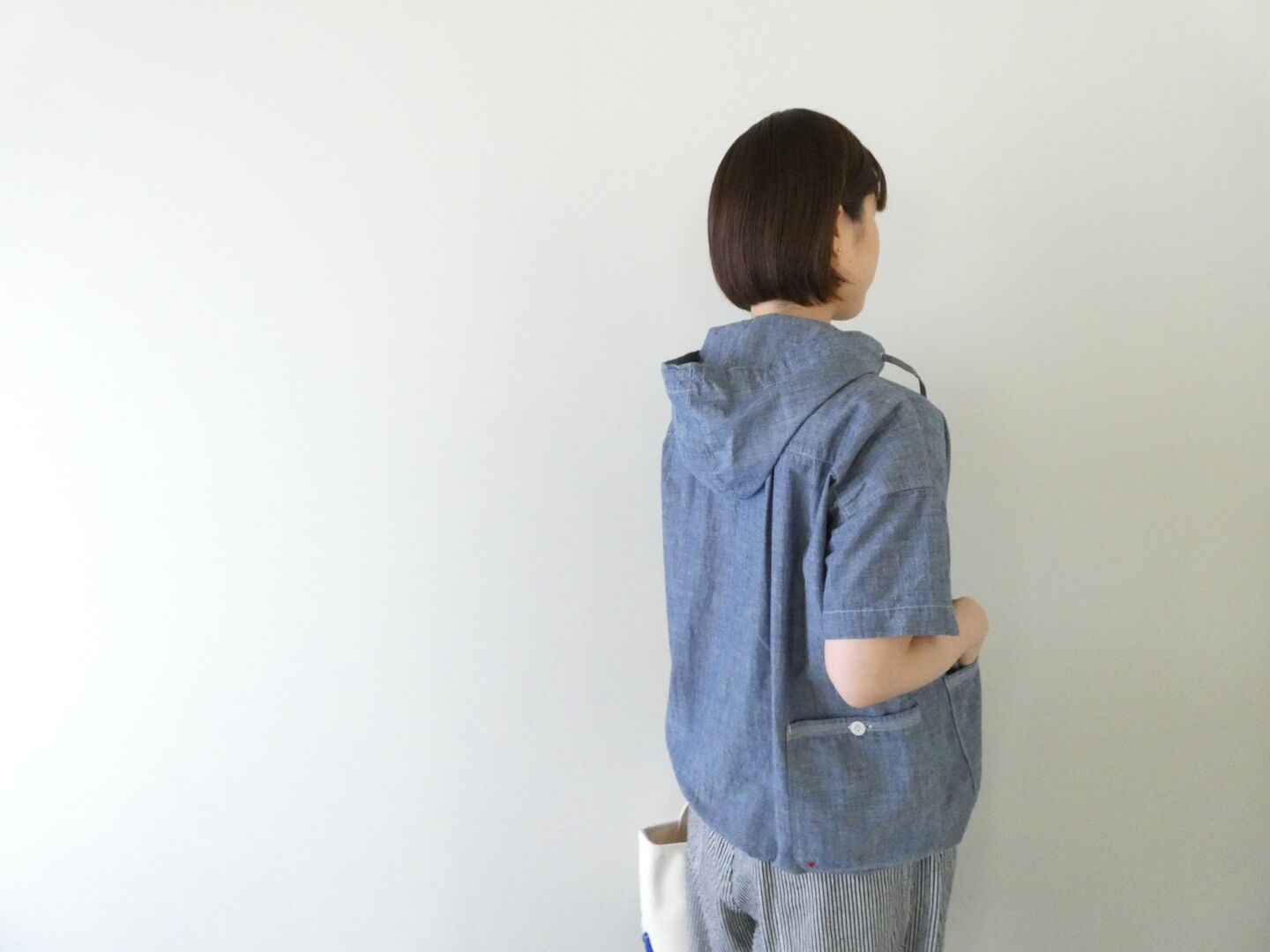 快晴堂(かいせいどう) HAYATE 白とインディゴのダンガリーのシャツ　フードデッキ半袖シャツの商品画像4