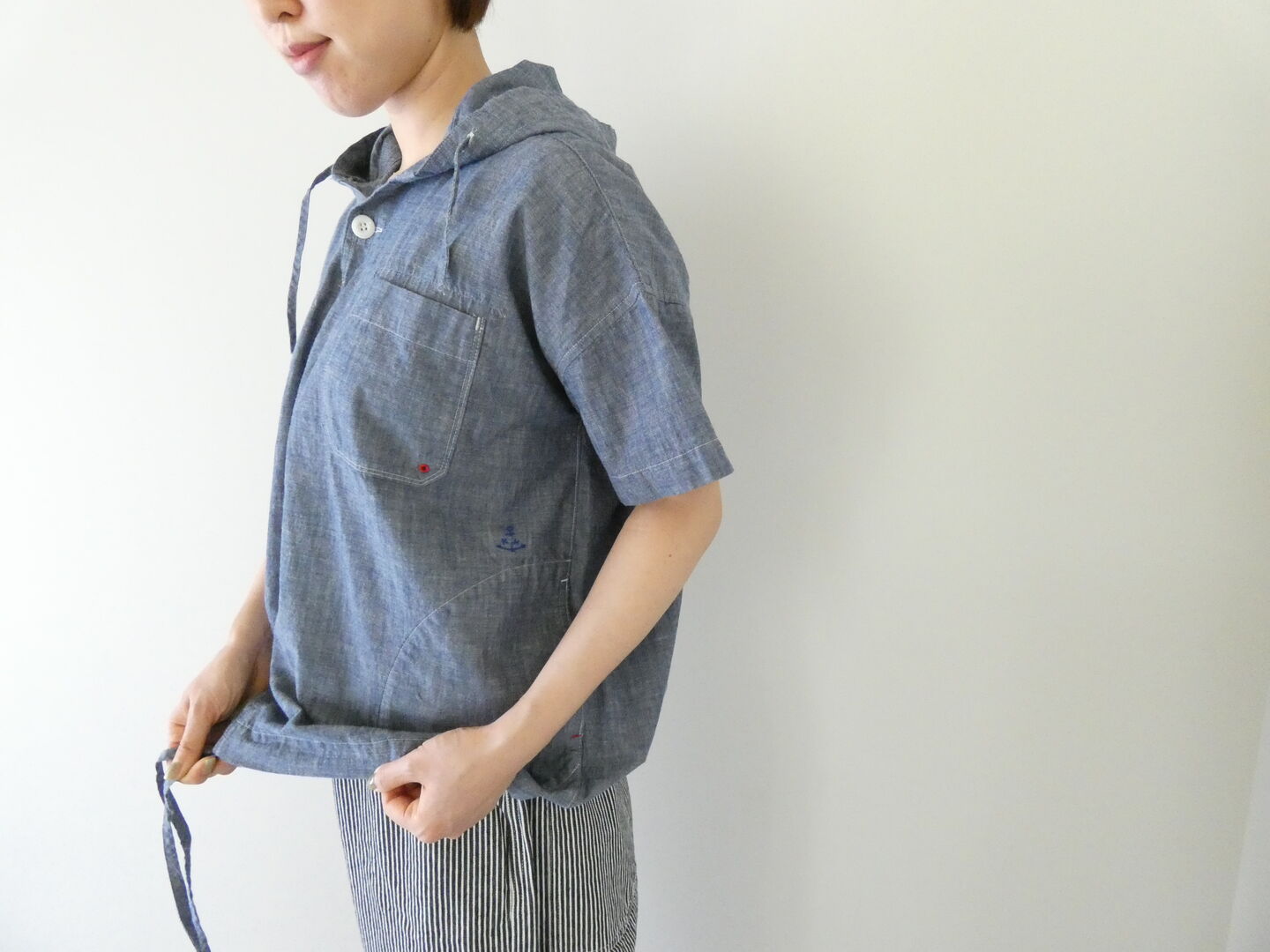 快晴堂(かいせいどう) HAYATE 白とインディゴのダンガリーのシャツ　フードデッキ半袖シャツの商品画像7