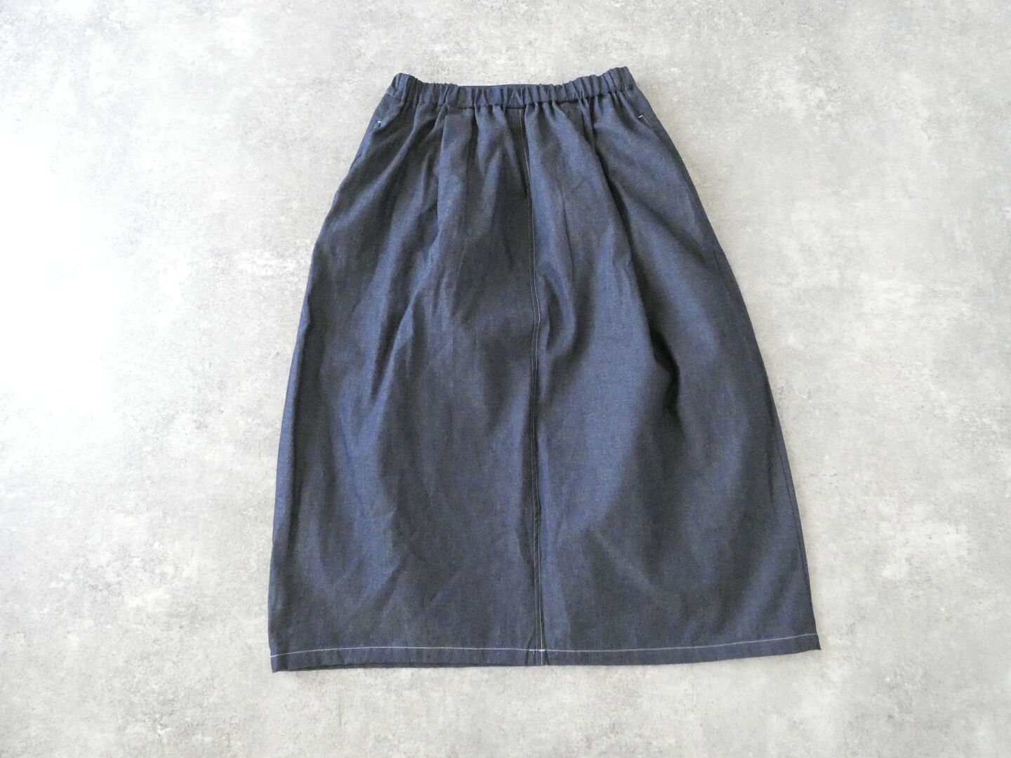 MidiUmi(ミディウミ) ライトデニムコクーンスカートの商品画像11