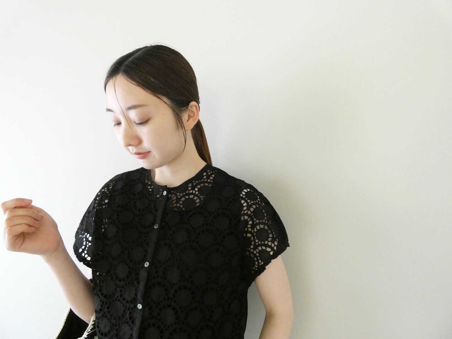 mizuiro ind(ミズイロインド) レースコンビクルーネックシャツの商品画像4
