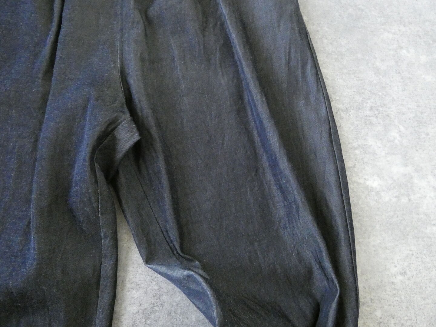 yuni(ユニ イズ ライク ア フラワー トゥー ミー) レーヨンコットンソフトデニムリラックスクロップドパンツの商品画像25