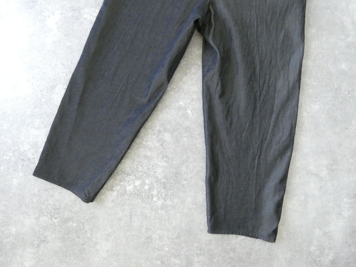 yuni(ユニ イズ ライク ア フラワー トゥー ミー) レーヨンコットンソフトデニムリラックスクロップドパンツの商品画像28