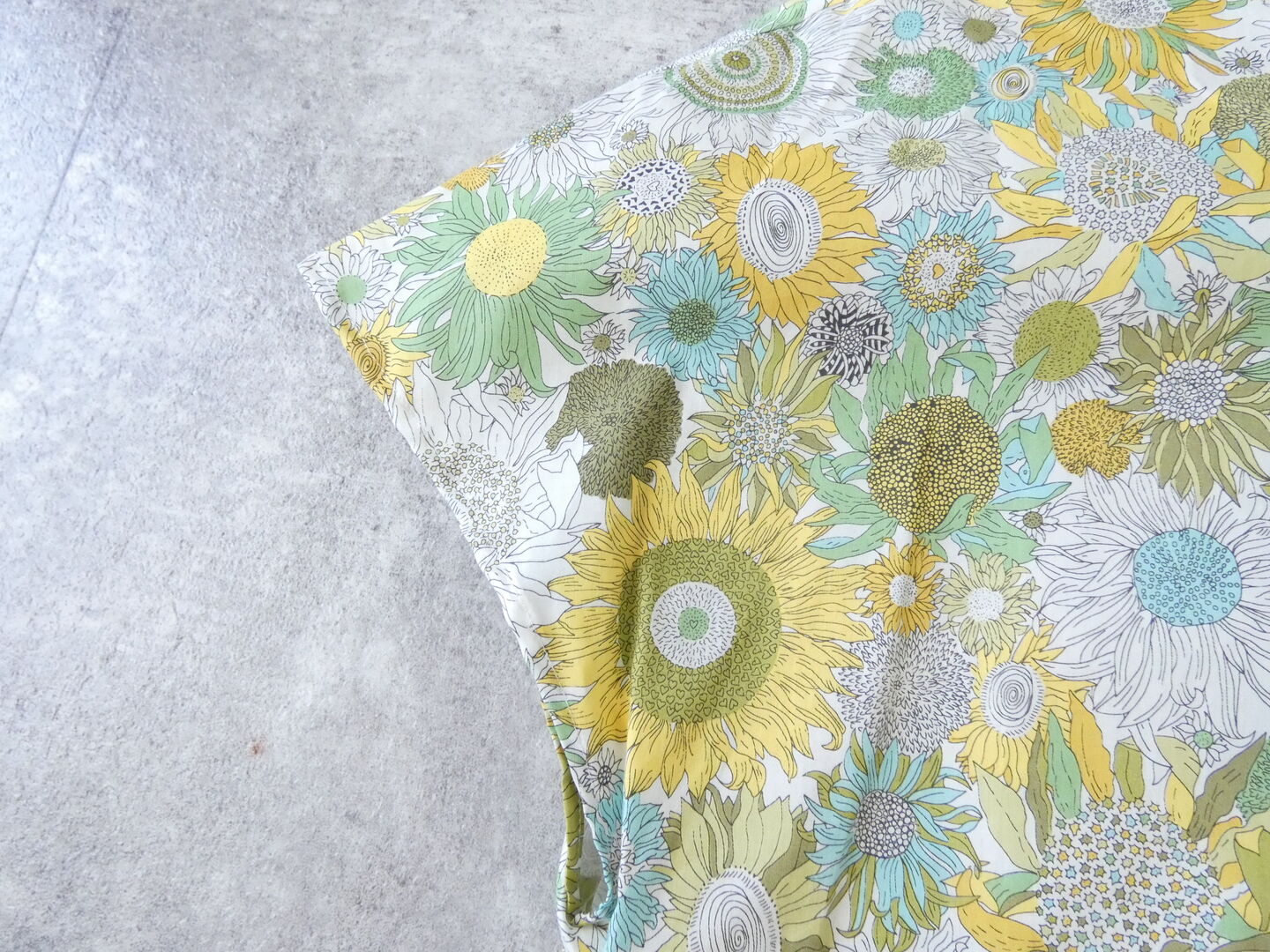 PK Small Susannaネックフリルブラウスの商品画像24