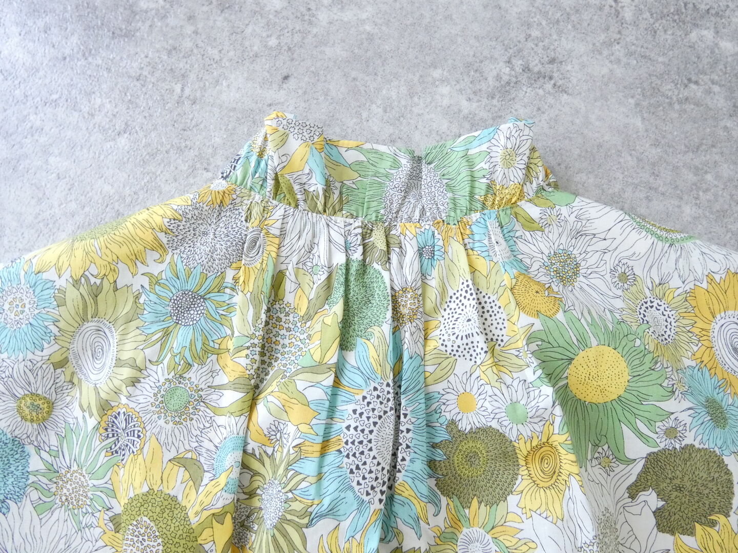 PK Small Susannaネックフリルブラウスの商品画像26