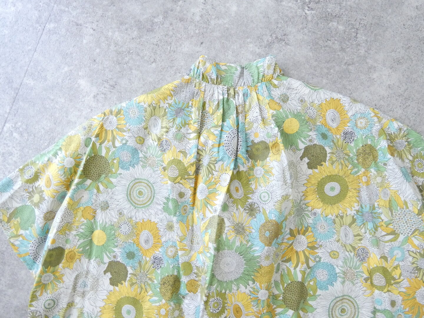 PK Small Susannaネックフリルブラウスの商品画像27