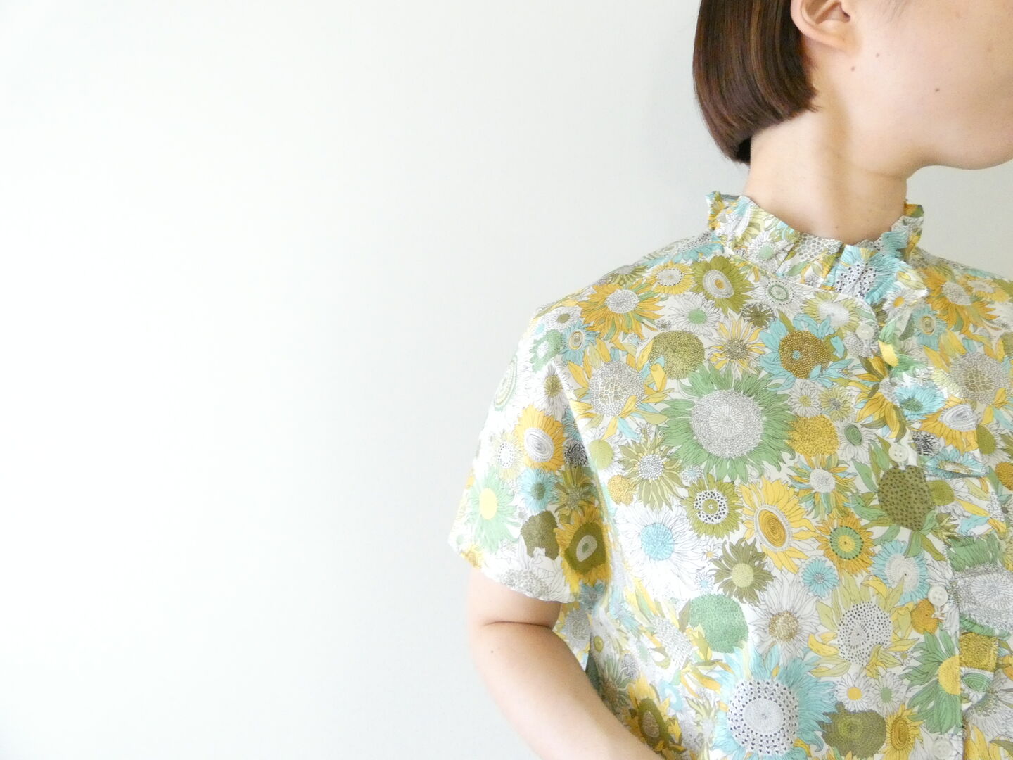 PK Small Susannaネックフリルブラウスの商品画像4