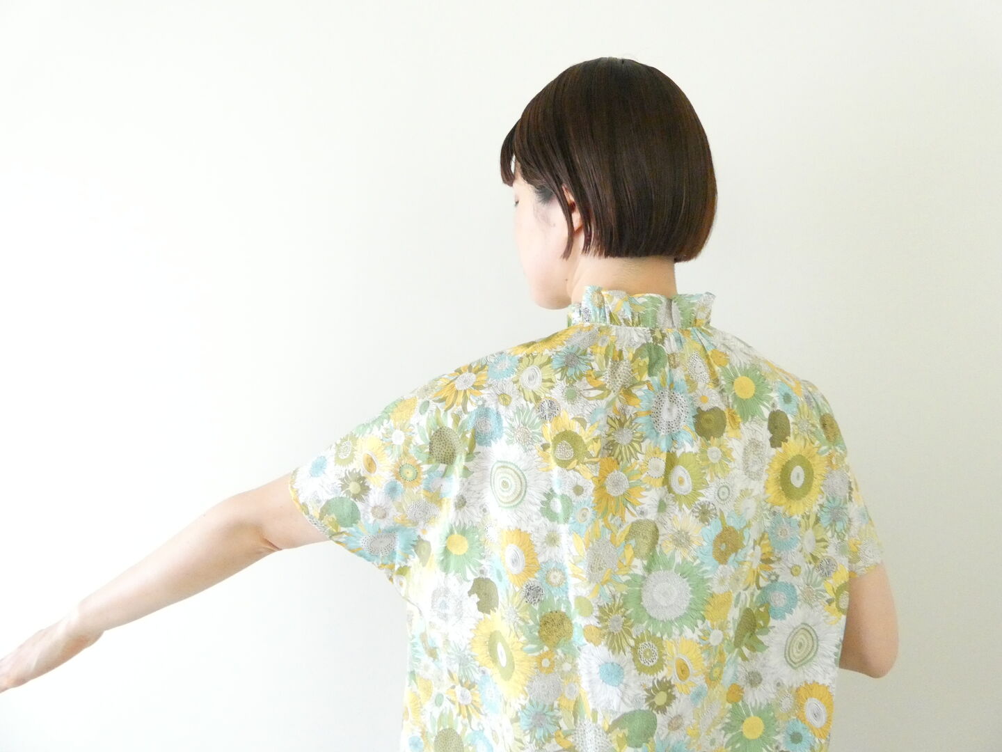 PK Small Susannaネックフリルブラウスの商品画像7