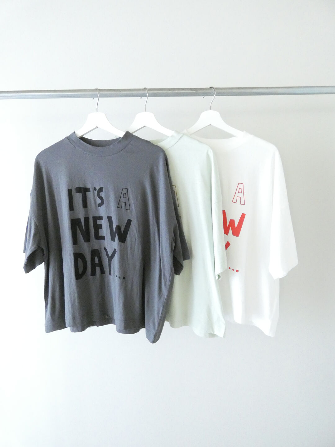 tumugu(ツムグ) ラフィ天竺プリントT  IT'S A NEW DAYの商品画像10