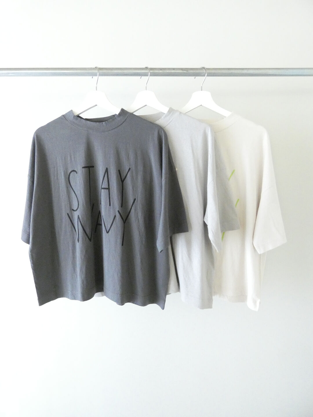 tumugu(ツムグ) STAY WAVY プリントTシャツの商品画像10