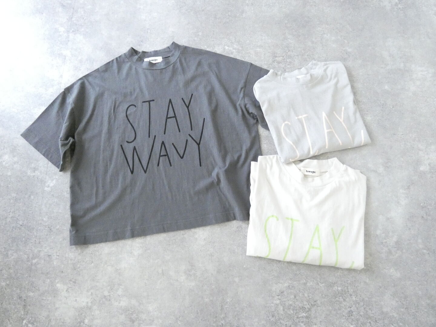 tumugu(ツムグ) STAY WAVY プリントTシャツの商品画像3