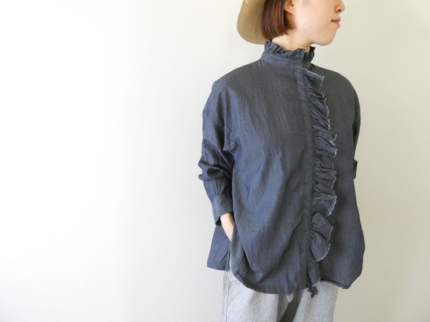 ichi(イチ) デニムフリル2wayブラウスの商品画像5