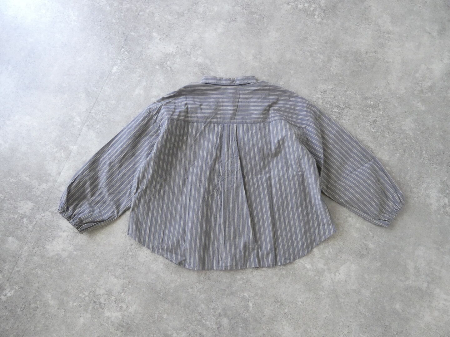 ina(イナ) タイプライターストライプ襟付き袖ゴムブラウスの商品画像43