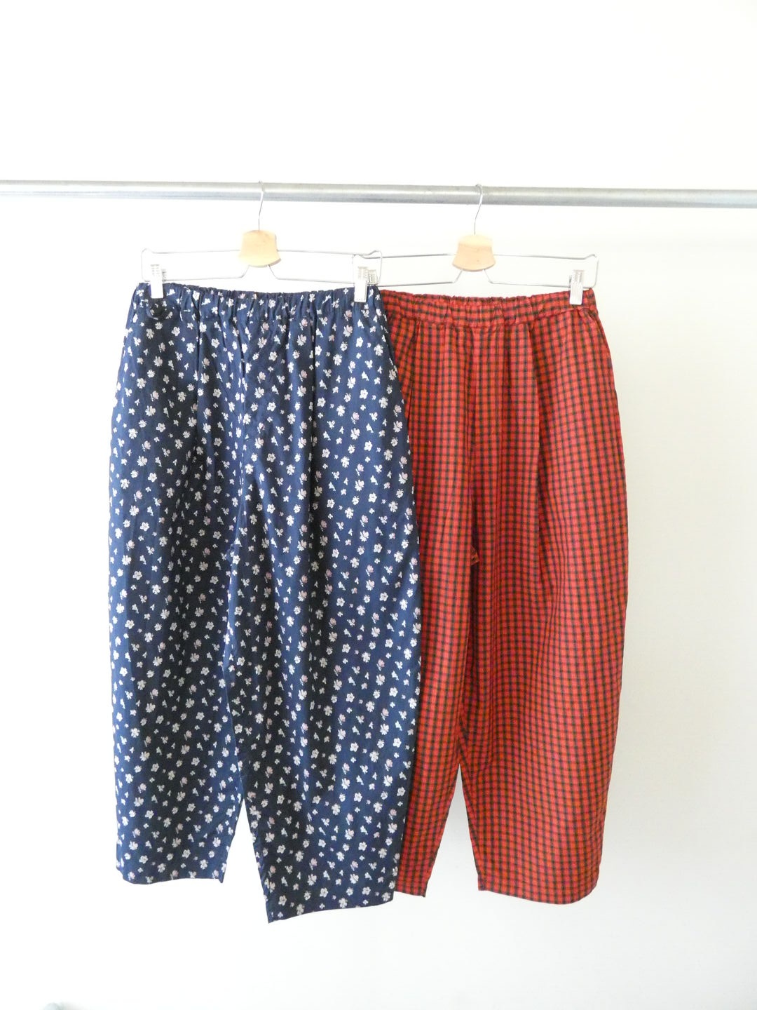 NATURAL LAUNDRY(ナチュラルランドリー) フローラル&チェックスロウパンツの商品画像11