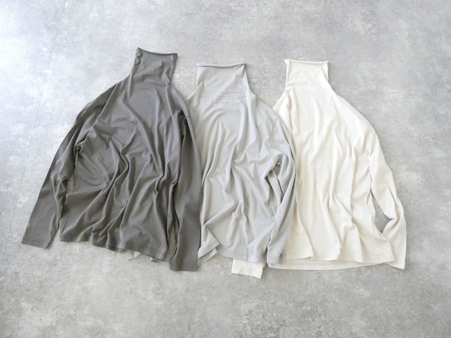 evam eva(エヴァムエヴァ) cut&sew turtleneckの商品画像3