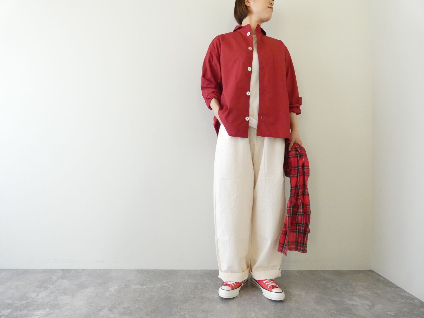 LOLO(ロロ) 丸襟スタンダードシャツの商品画像1