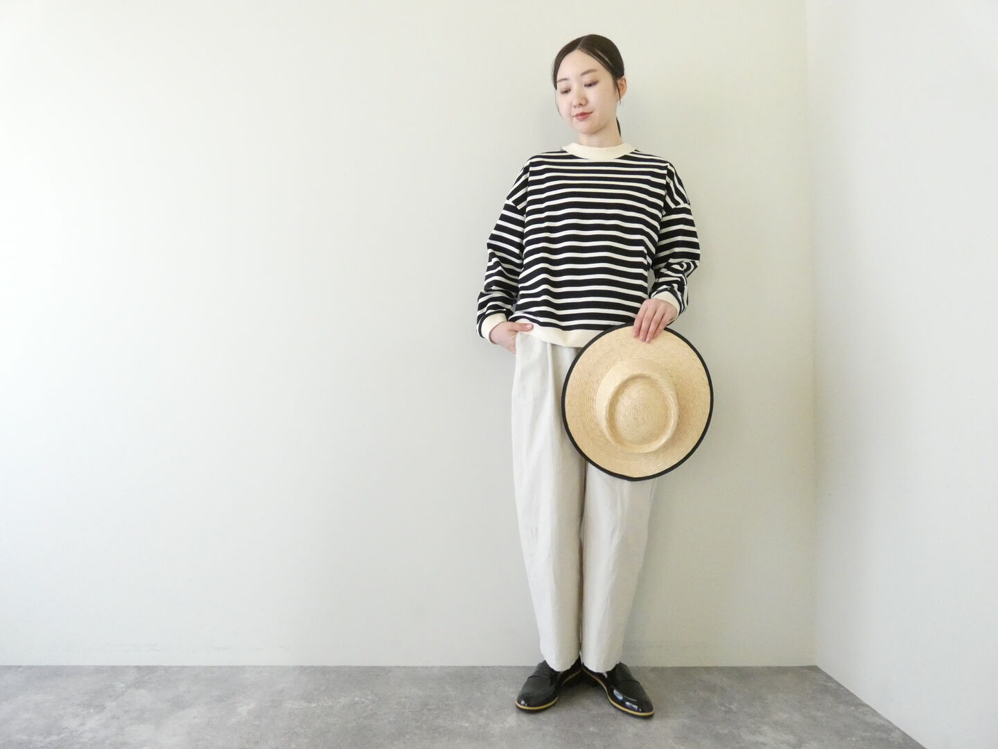 ina(イナ) コットンツイルひざ裾タックパンツの商品画像10