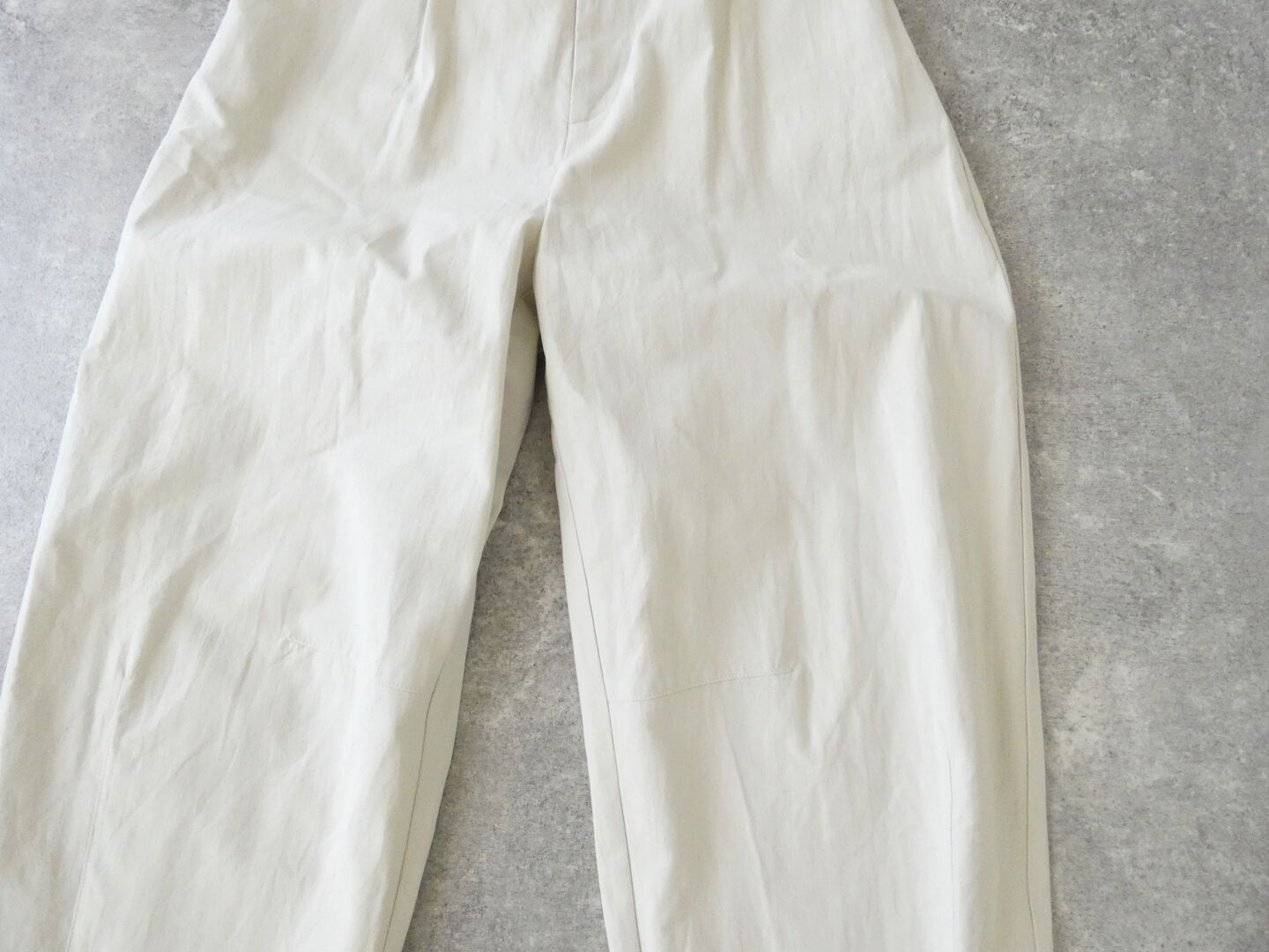 ina(イナ) コットンツイルひざ裾タックパンツの商品画像47