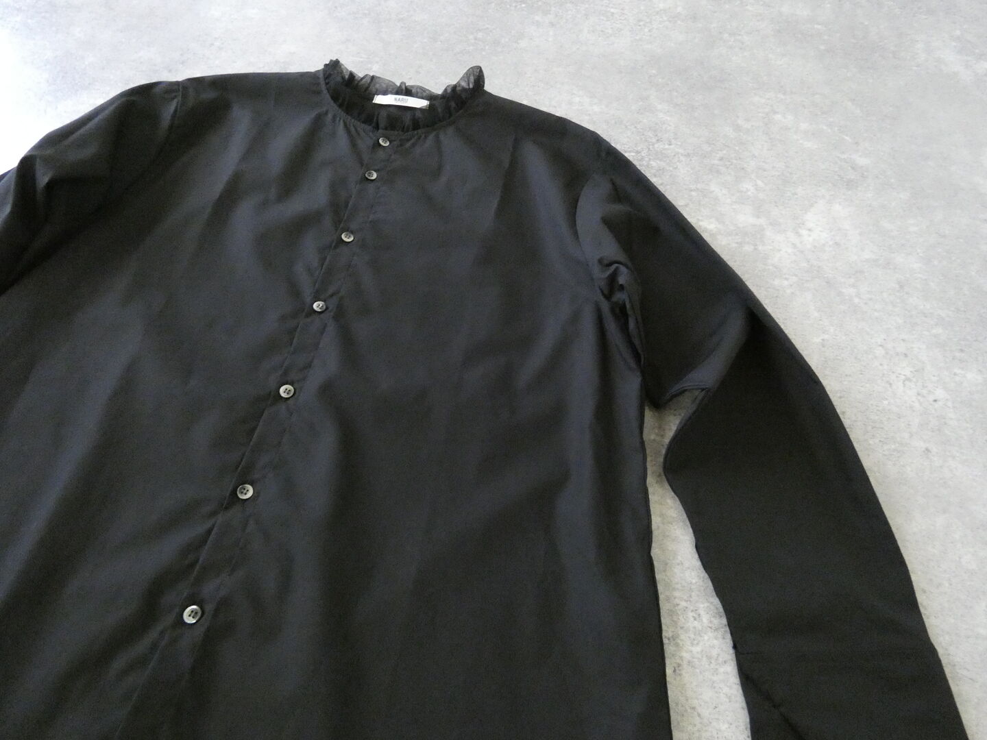 NARU ブロード　フリルネックシャツの商品画像35
