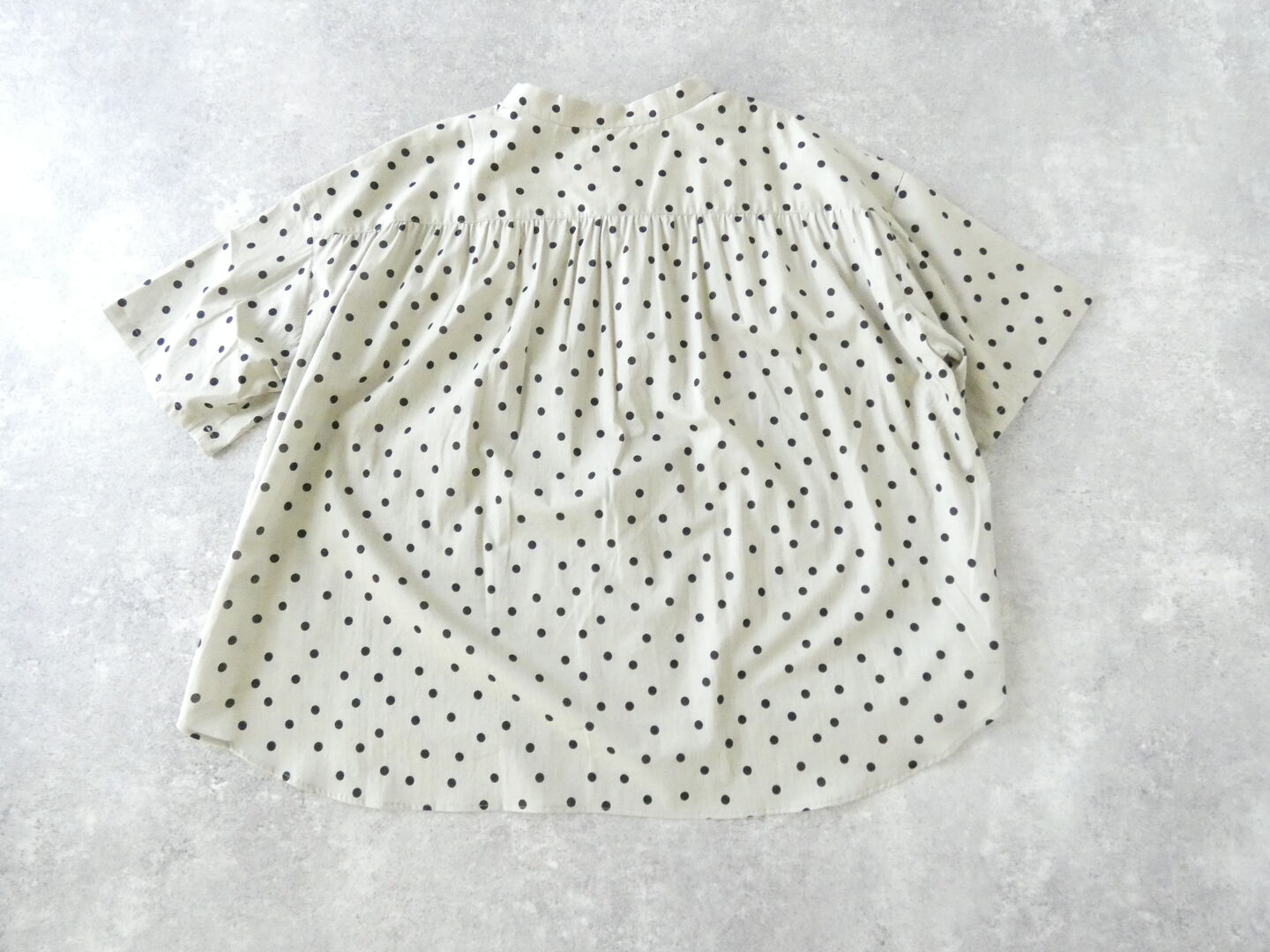 LinenYa(リネンヤ) バンドカラー半袖水玉シャツの商品画像29