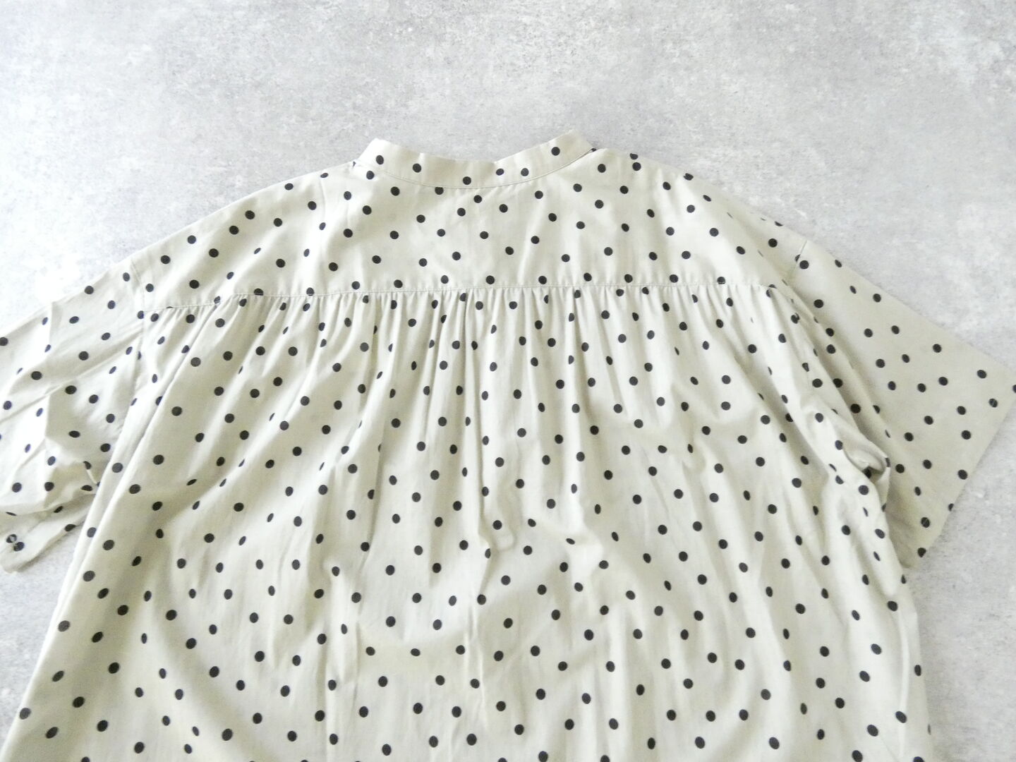 LinenYa(リネンヤ) バンドカラー半袖水玉シャツの商品画像36
