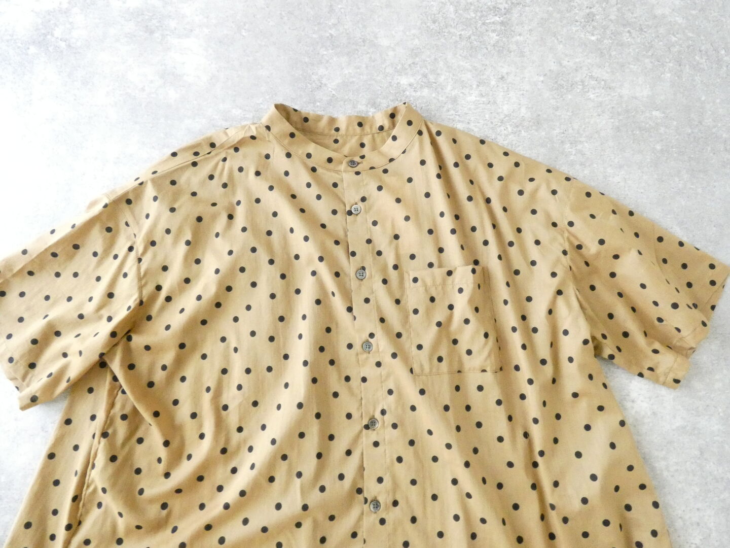 LinenYa(リネンヤ) バンドカラー半袖水玉シャツの商品画像44
