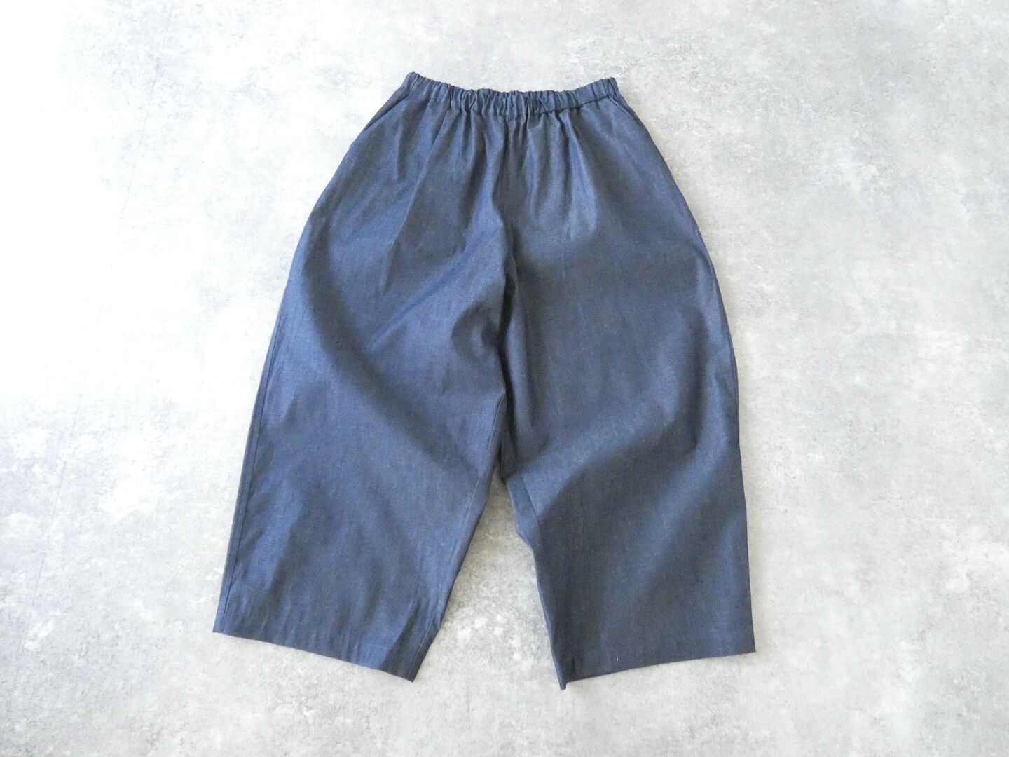 LinenYa(リネンヤ) 4.5ozデニムタックワイドパンツの商品画像3