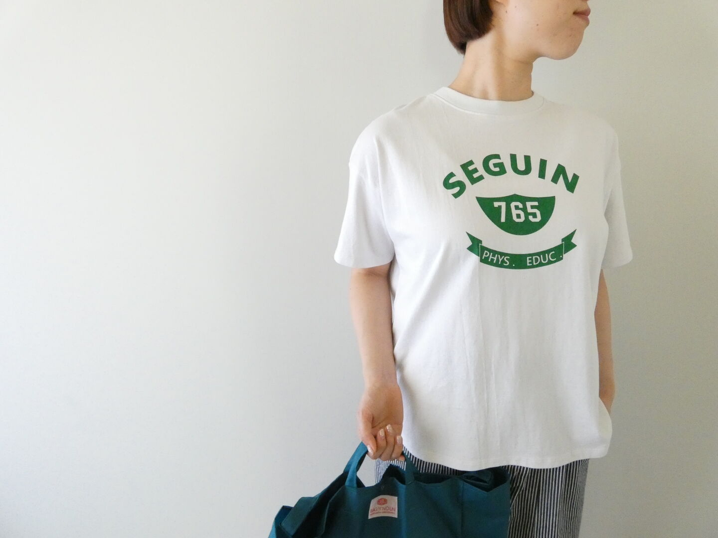 BLUE LAKE MARKET(ブルーレイクマーケット) アメリカンドライ天竺ヘムラウンドプリントTee「SEGUIN 765」の商品画像1