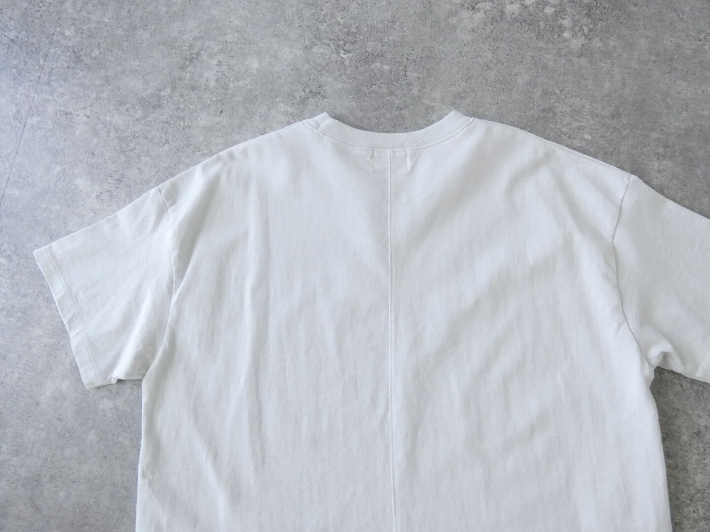 BLUE LAKE MARKET(ブルーレイクマーケット) アメリカンドライ天竺ヘムラウンドプリントTee「SEGUIN 765」の商品画像27