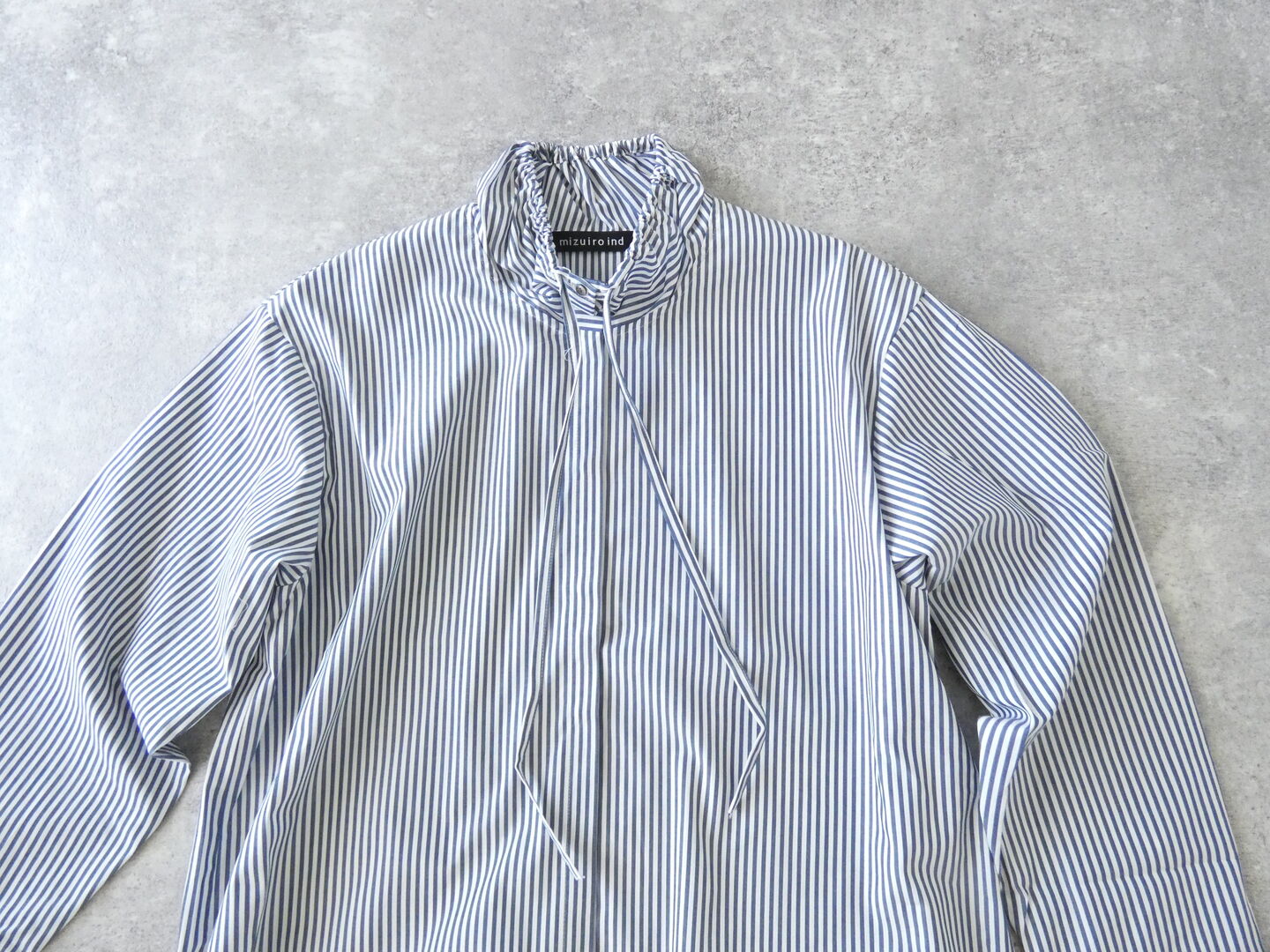 mizuiro ind(ミズイロインド) ストライプギャザーネックシャツの商品画像21