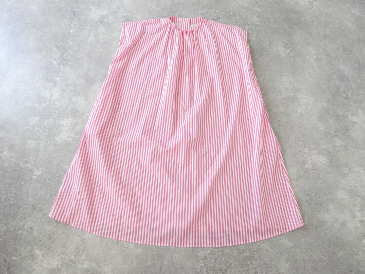 R&D.M.Co-(オールドマンズテーラー) CANDY STRIPE FRONT GATHER N/SLEEVE DRESSの商品画像2