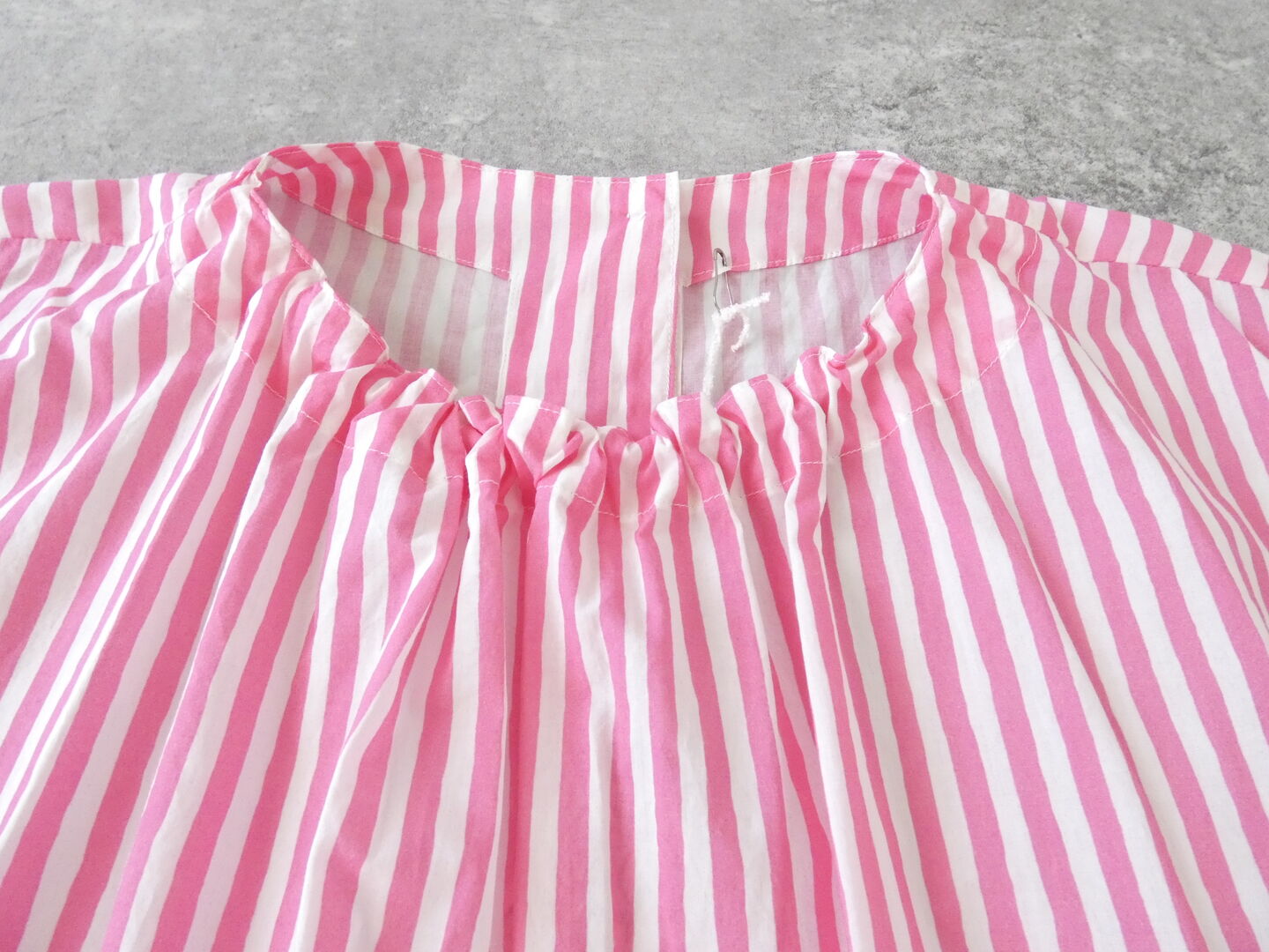 R&D.M.Co-(オールドマンズテーラー) CANDY STRIPE FRONT GATHER N/SLEEVE DRESSの商品画像22