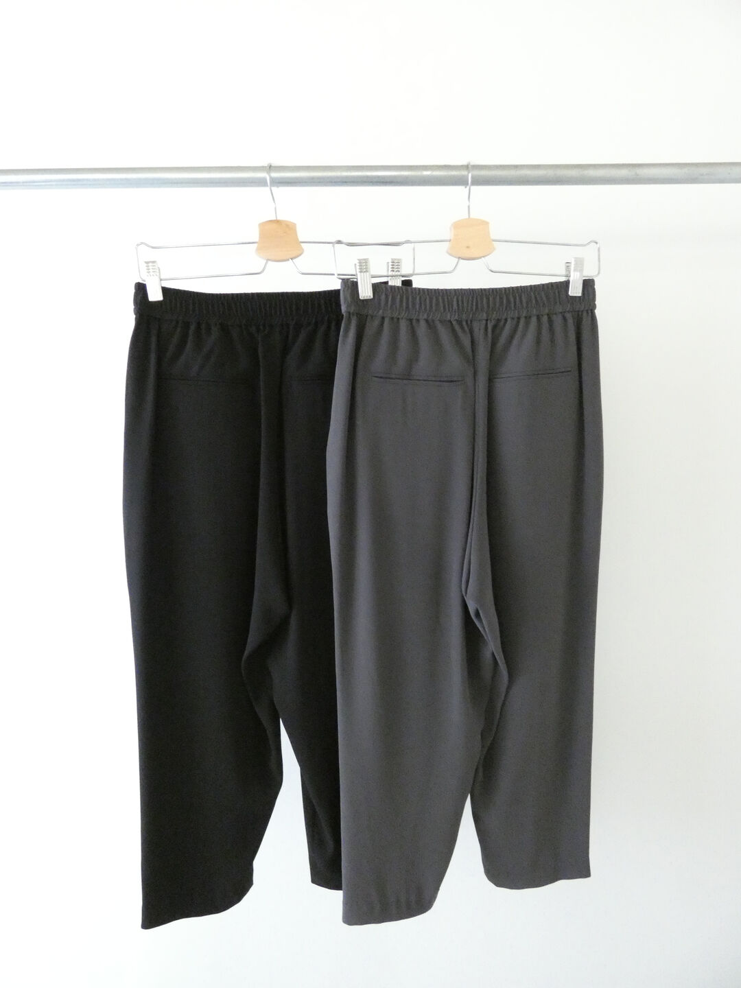  バックサテンジョーゼットクロップドサルエルパンツの商品画像11