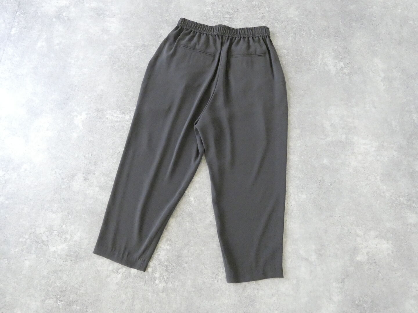  バックサテンジョーゼットクロップドサルエルパンツの商品画像29