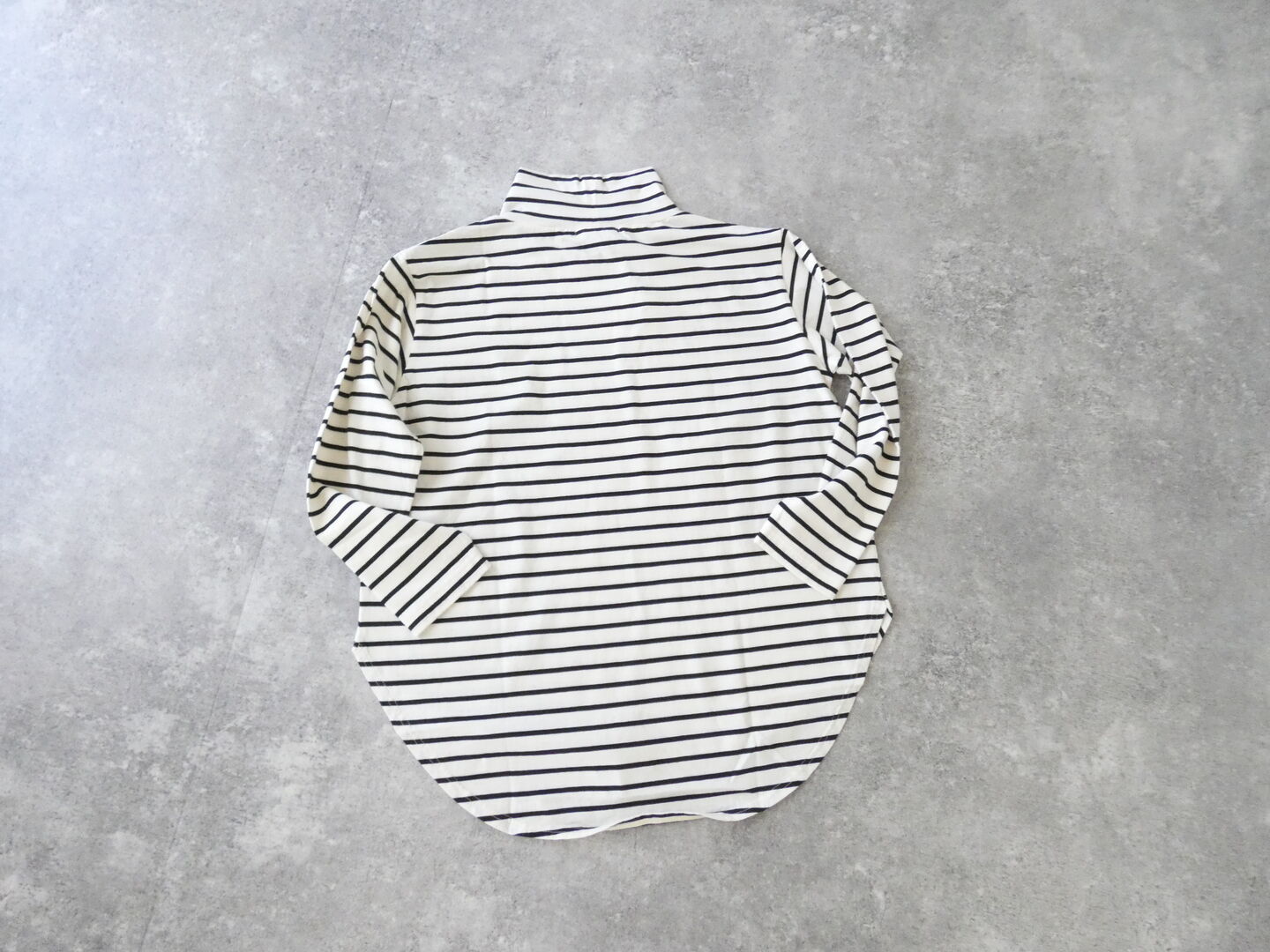 tumugu(ツムグ) スープレコットンボーダー天竺裾ラウンドハイネックロングTの商品画像9