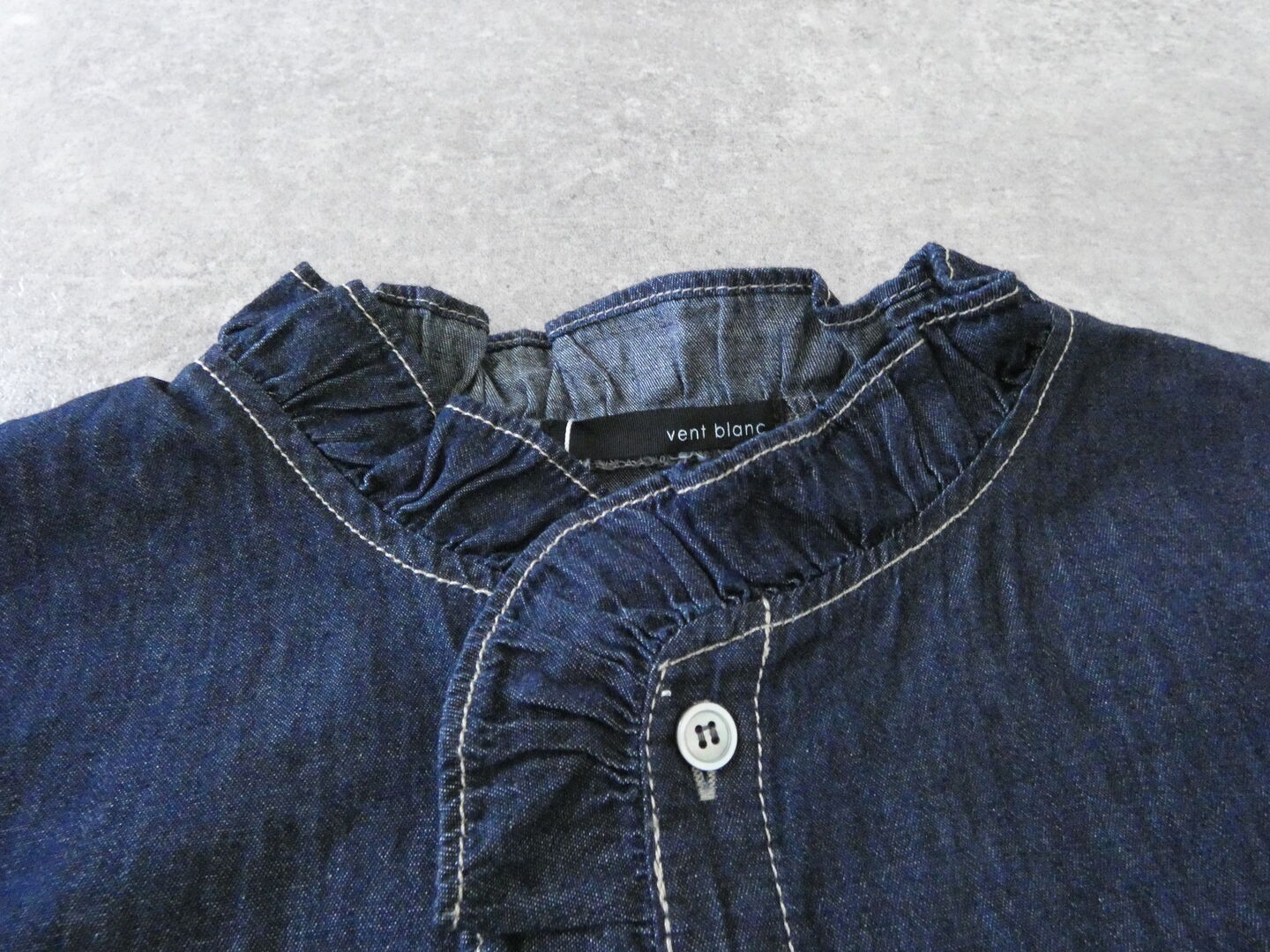 vb 4.5oz DENIMフリルシャツブラウスの商品画像22