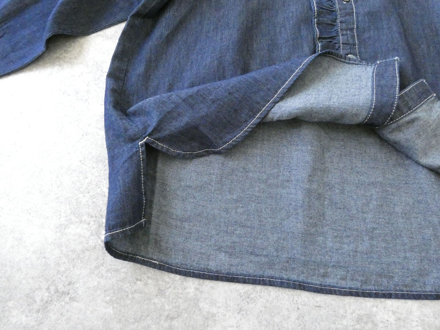vb 4.5oz DENIMフリルシャツブラウスの商品画像26