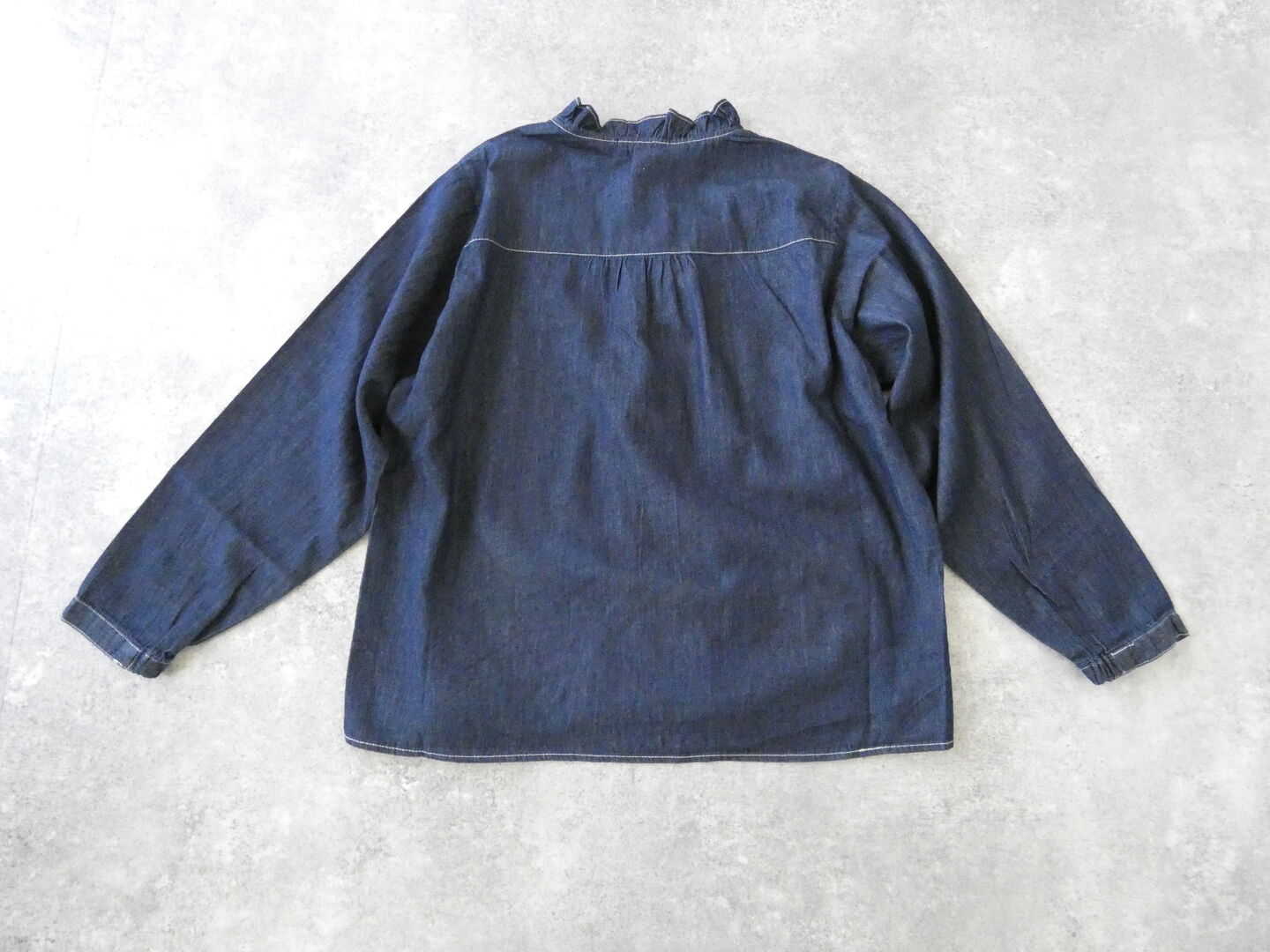 vb 4.5oz DENIMフリルシャツブラウスの商品画像8