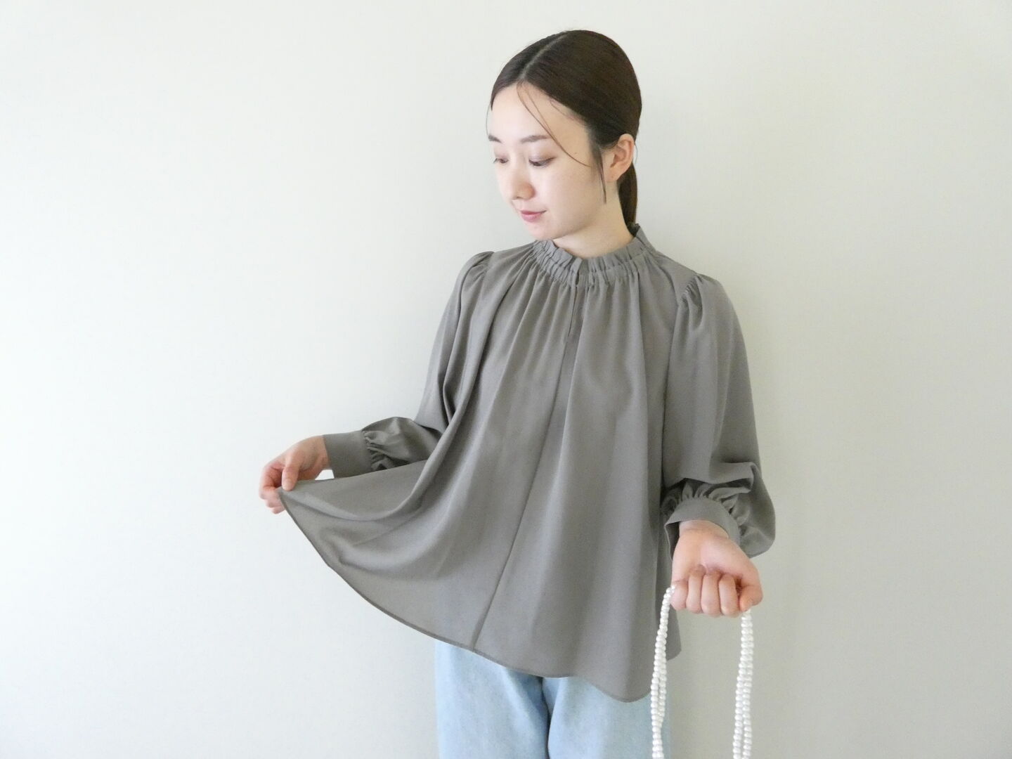 Ballsey(ボールジィ) シアートロフリルギャザーブラウスの商品画像1