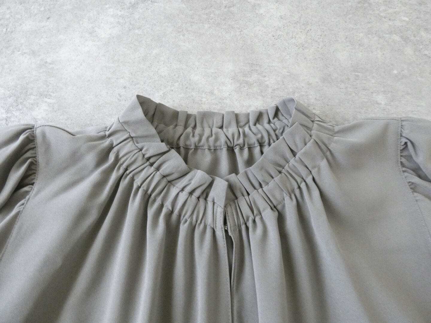 Ballsey(ボールジィ) シアートロフリルギャザーブラウスの商品画像16