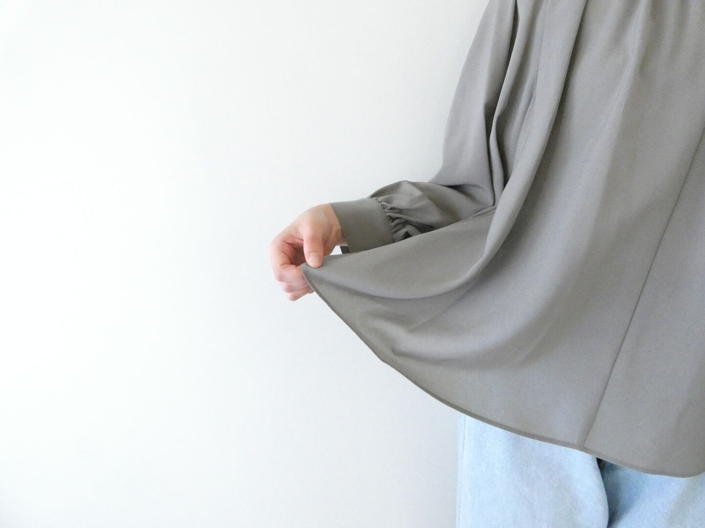Ballsey(ボールジィ) シアートロフリルギャザーブラウスの商品画像8