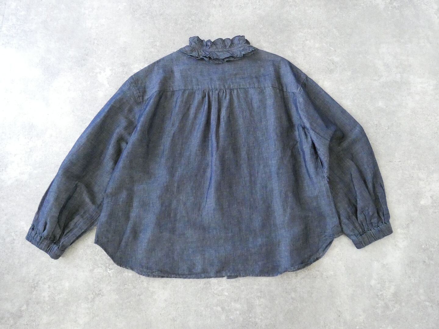 Hands of creation(ハンズオブクリエイション) コットンリネンツイルWフリルパフスリーブブラウスの商品画像11