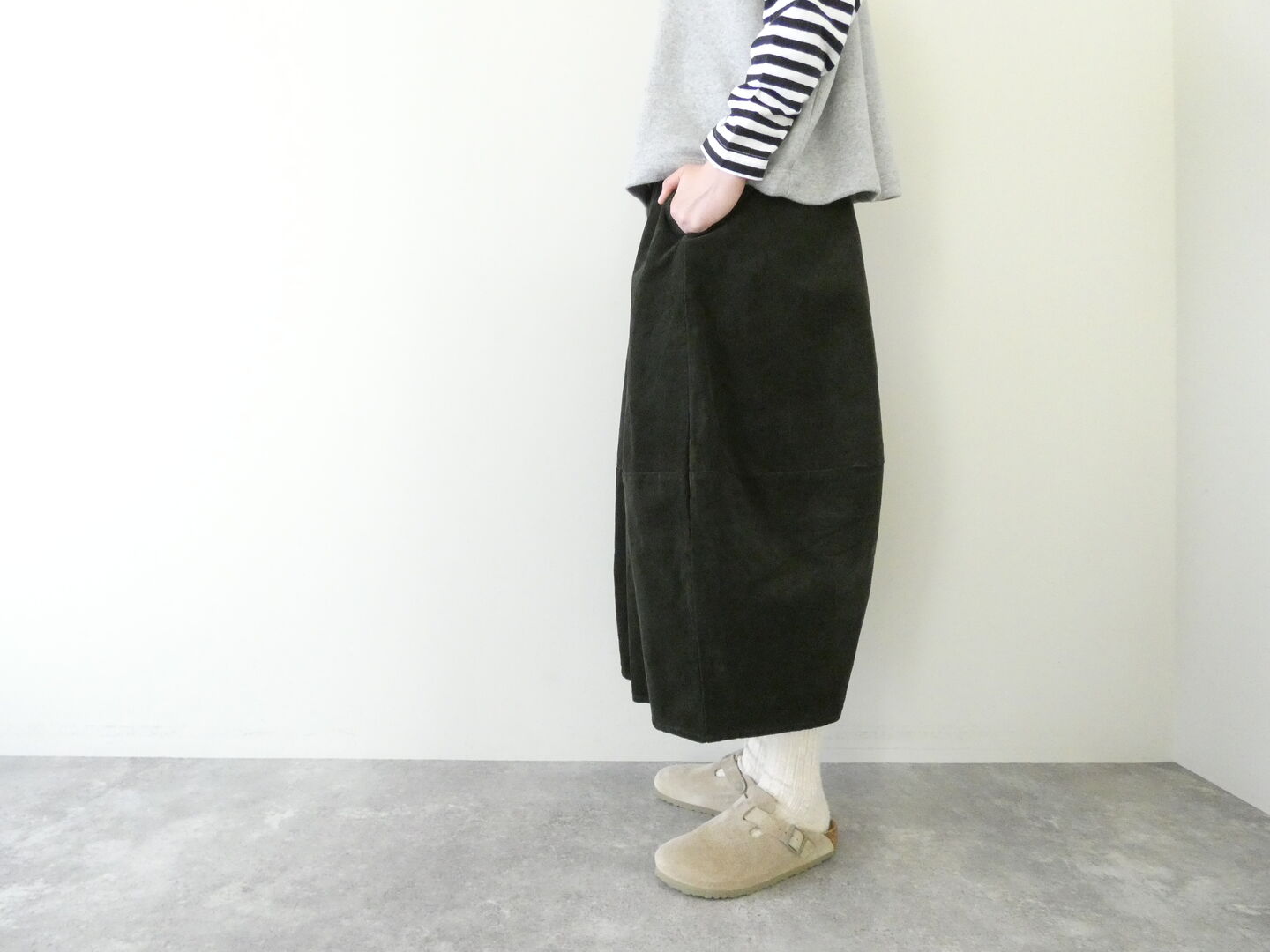 NARU 14Wコーデュロイエッグスカートの商品画像5