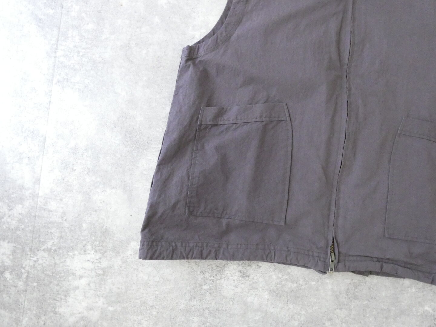 BLUE LAKE MARKET(ブルーレイクマーケット) 広巾40/1綾ダンプフード付きベストの商品画像27