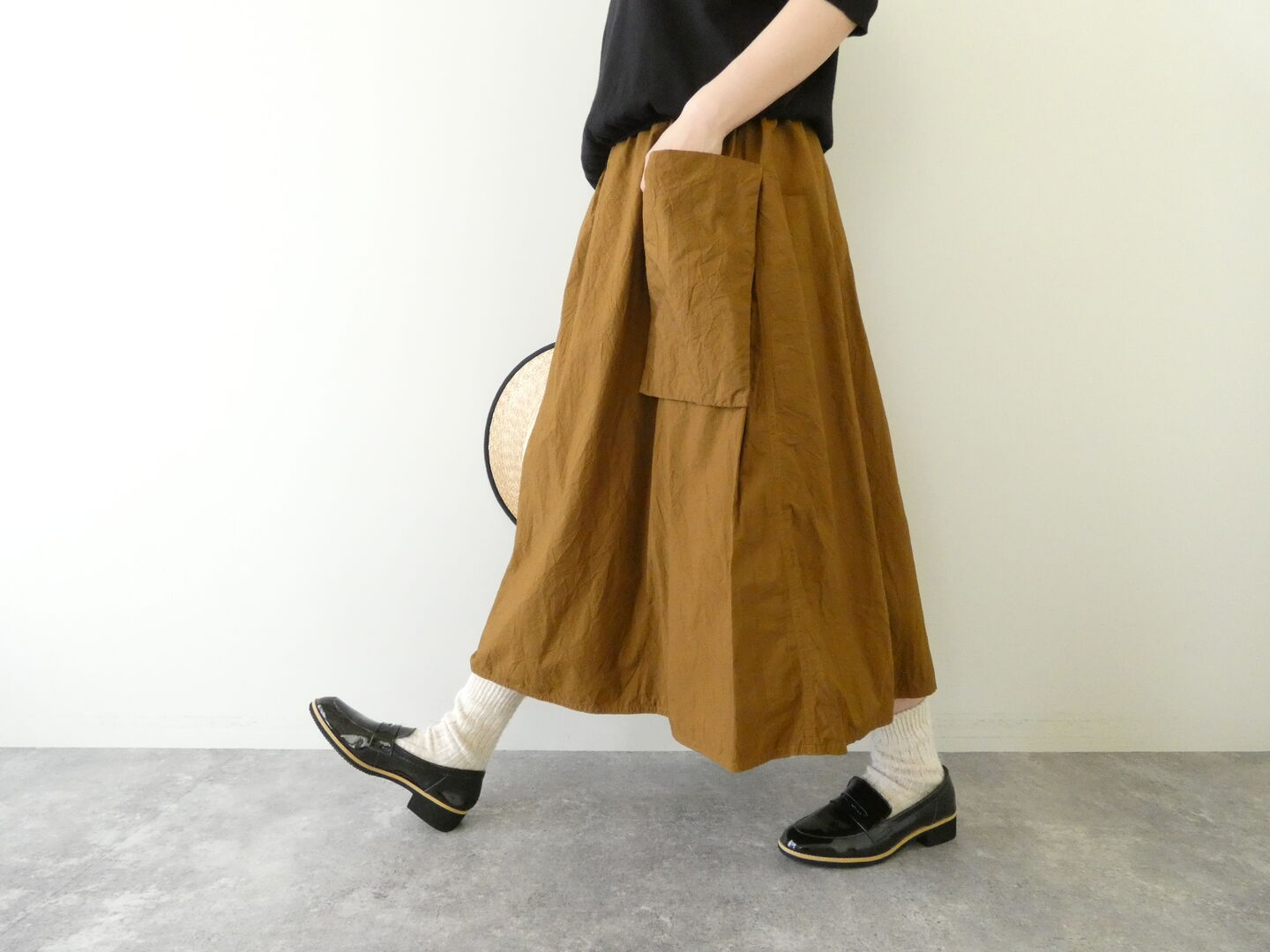 R&D.M.Co-(オールドマンズテーラー) SHRINK COTTON GARMENT DYE POCKET SKIRT Mの商品画像2
