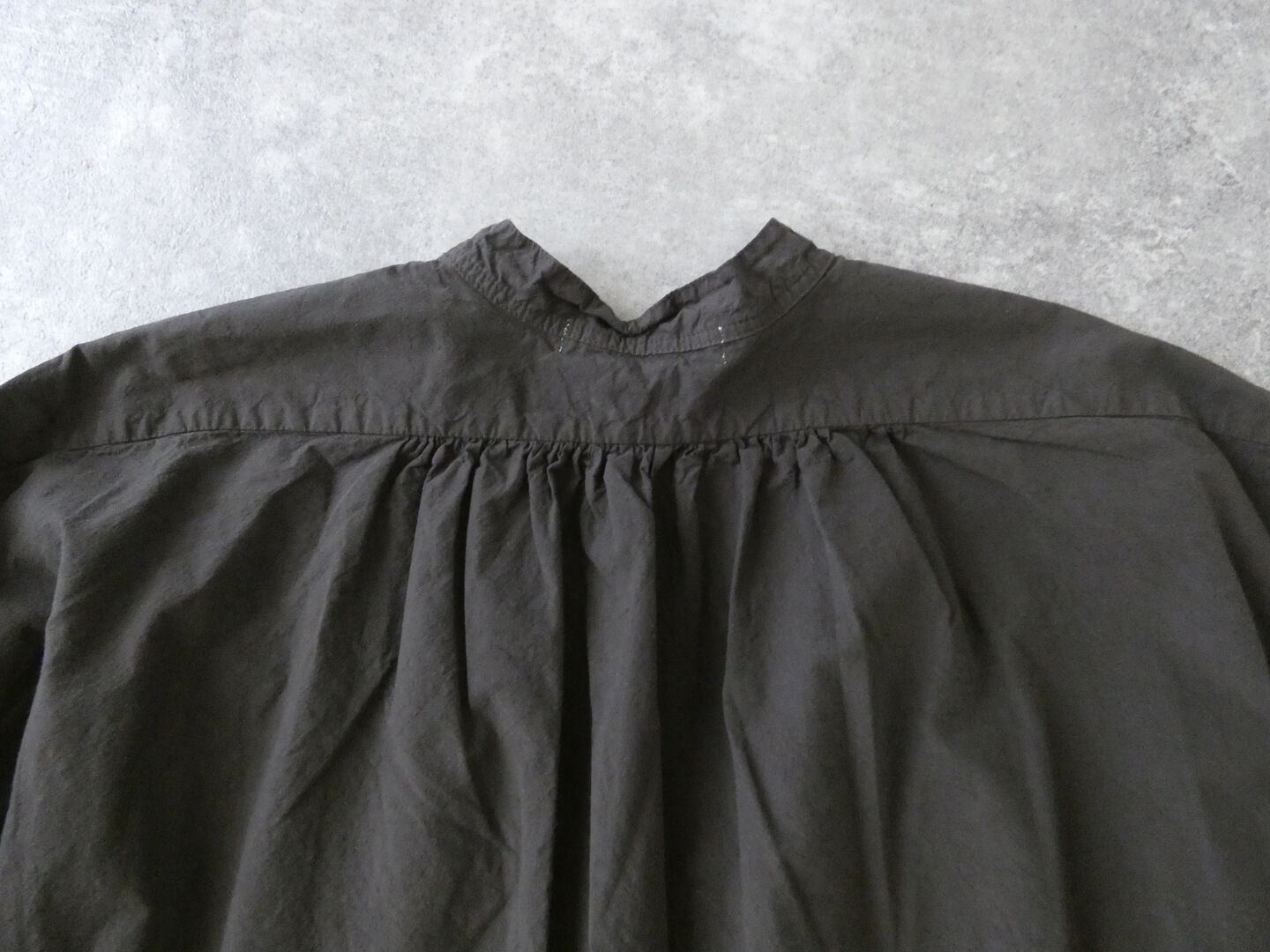 Veritecoeur(ヴェリテクール) ヘンリーネックプルオーバーシャツの商品画像34