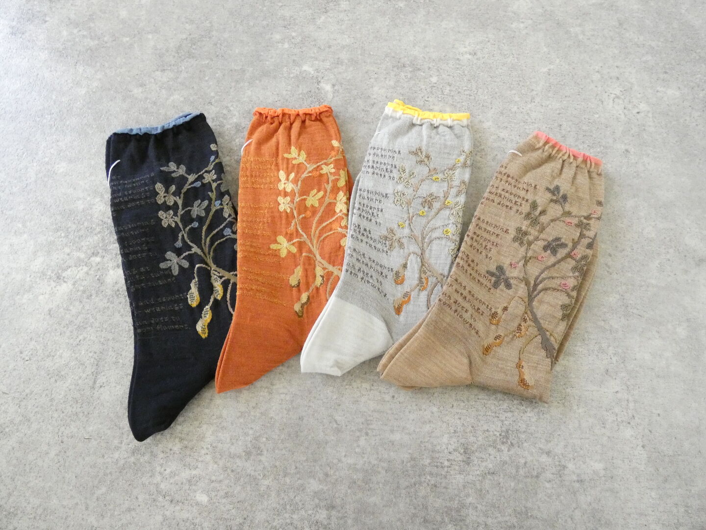 ANTIPAST(アンティパスト) PEANUT TREE SOCKSの商品画像1