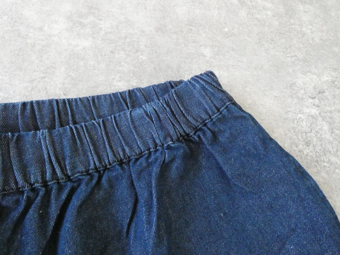 mao made(マオメイド) T/Cデニム　裾サイドタックバルーンパンツの商品画像23