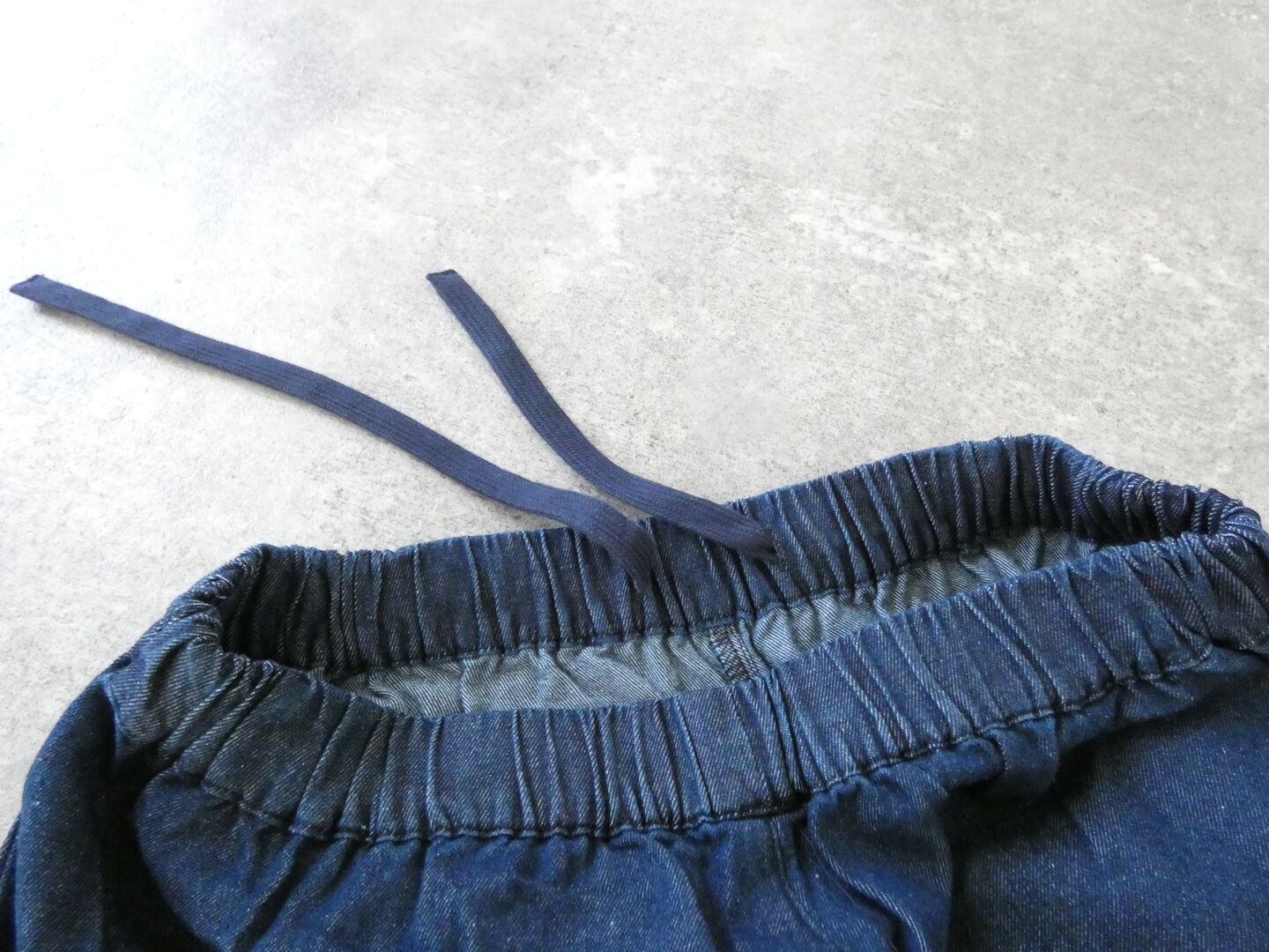 mao made(マオメイド) T/Cデニム　裾サイドタックバルーンパンツの商品画像29