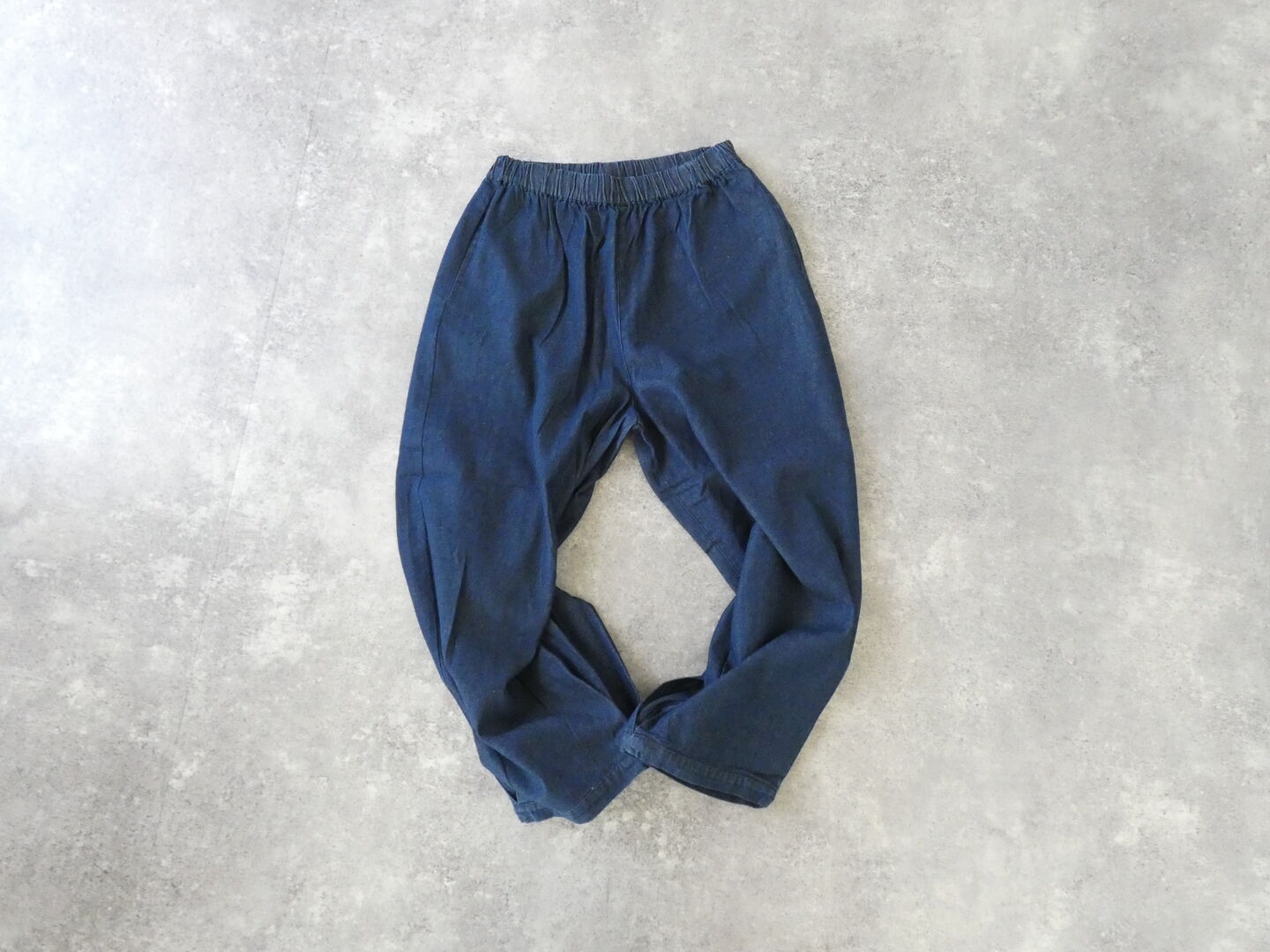 mao made(マオメイド) T/Cデニム　裾サイドタックバルーンパンツの商品画像3